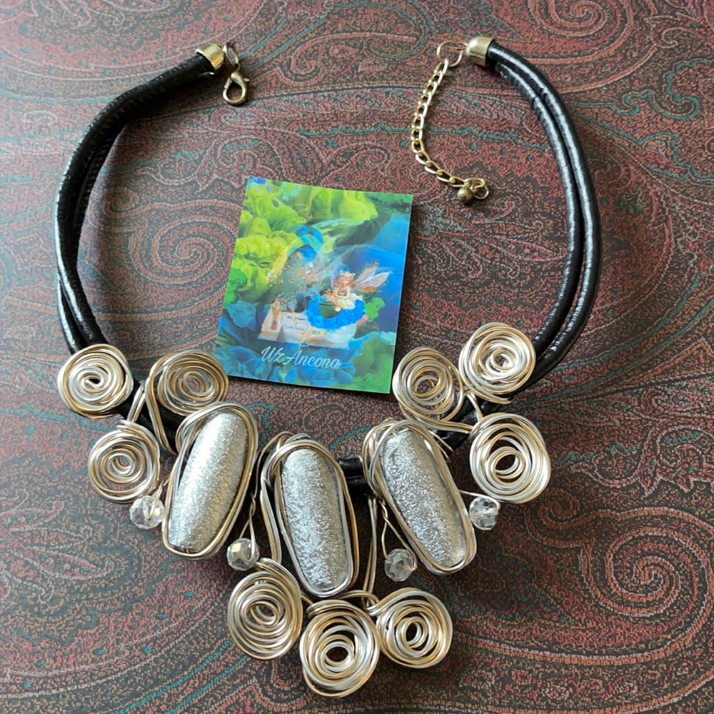 Sophisticated beads metal barroco necklace rope